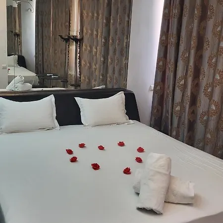 Ground Floor Mega Mall National Arena Monza Apartment